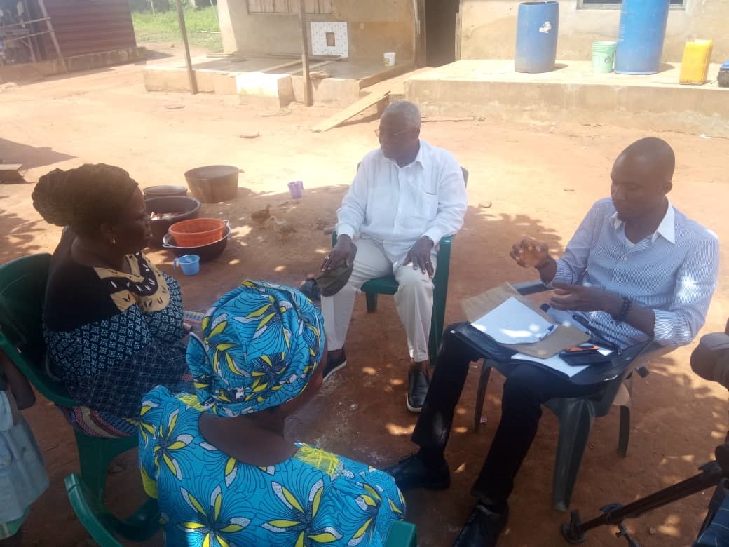 Anuoluwapo Canteen-Ms Salimot with FAYODE visiting team